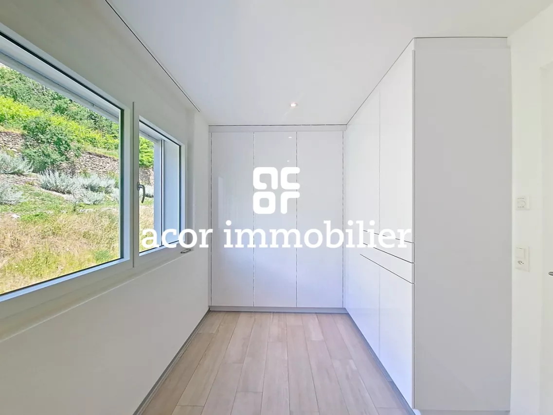 Appartement luxueux de 4.5 pièces neuf à Platta!
