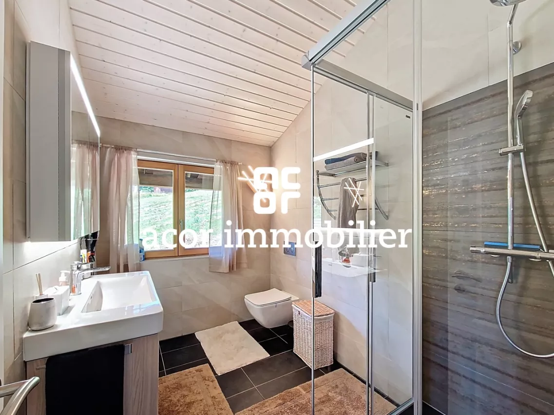Chalet rénové avec vue et tranquillité à Arbaz!