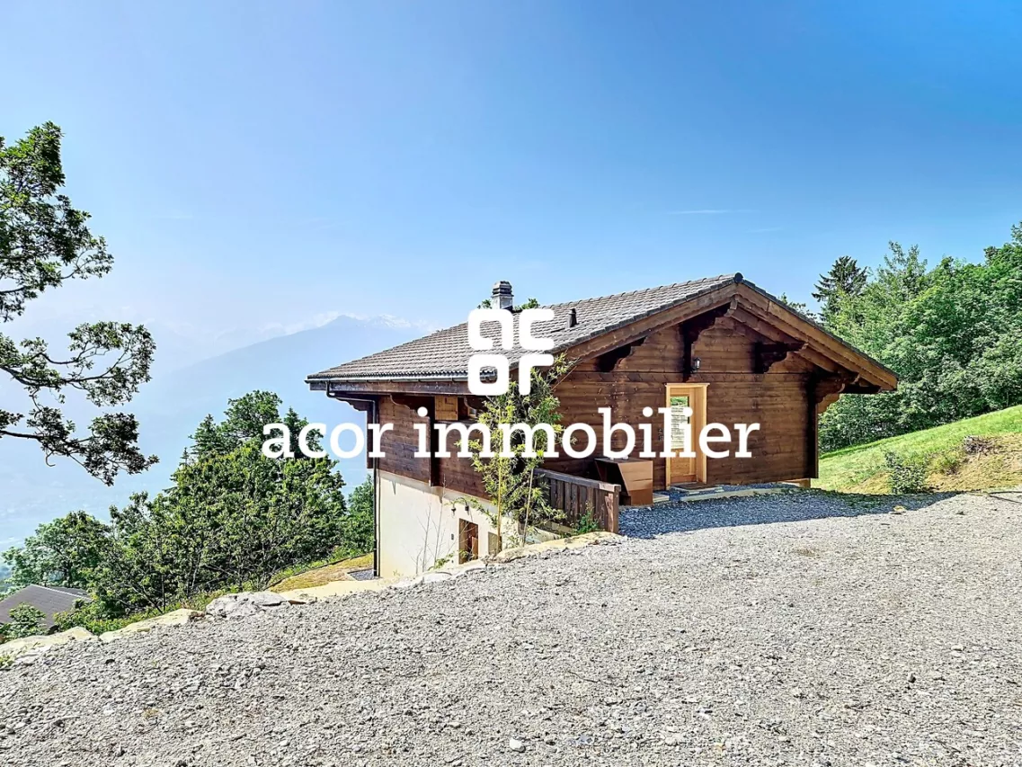 Chalet rénové avec vue et tranquillité à Arbaz!