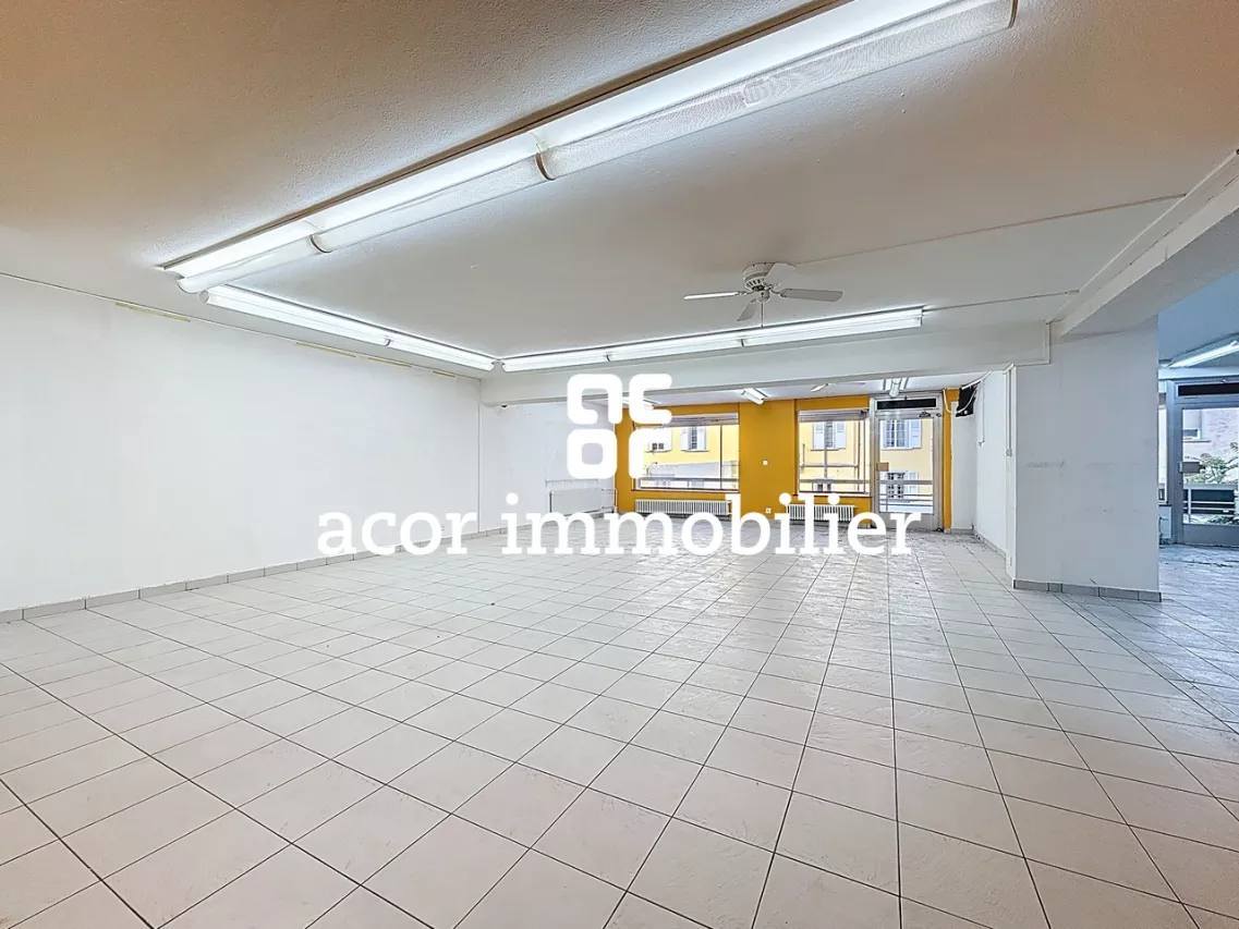 Local commercial avec bonne visibilité au Nord de Sion!