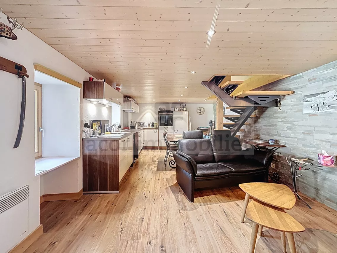 Maison villageoise rénovée avec cachet + parcelle à Grugnay (Chamoson)