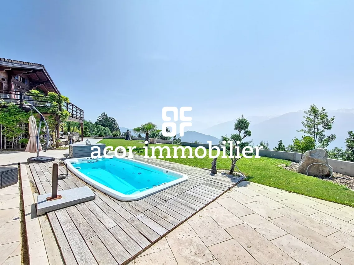 Propriété d'exception - Chalet avec parcelle attenante &amp; potentiel!