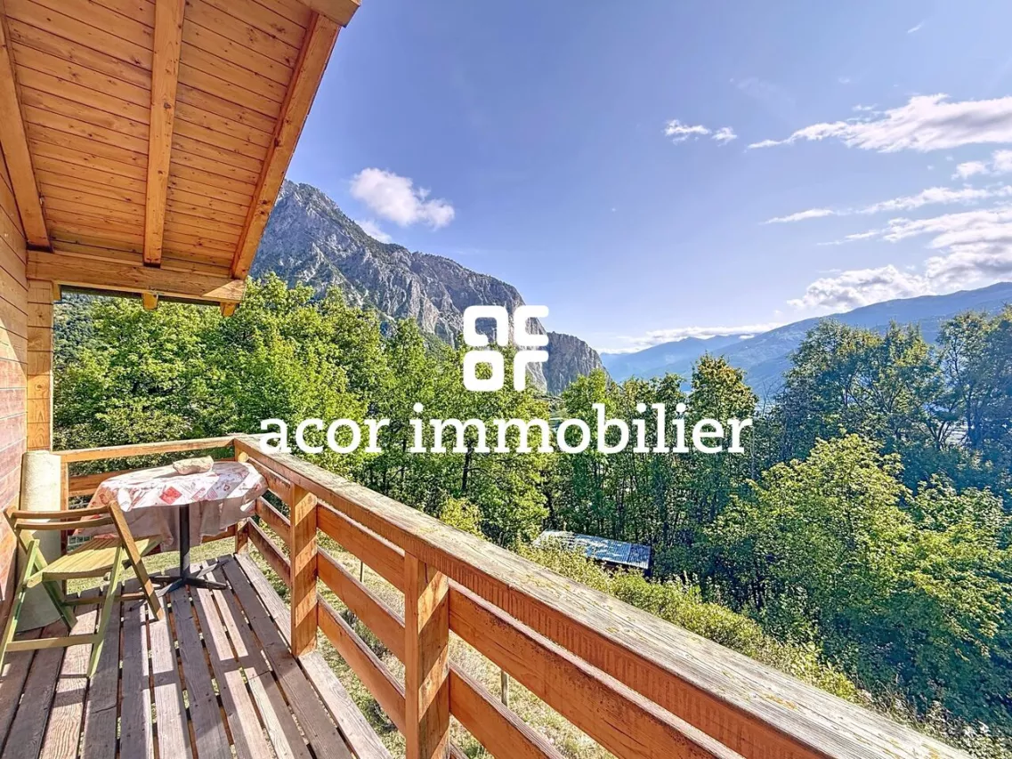 Petit chalet coup de coeur au-dessus de Chamoson