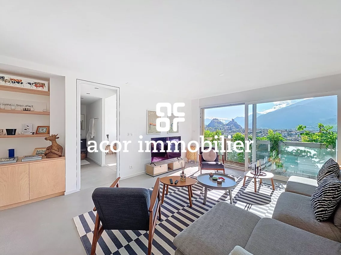 Appartement à Gravelone avec vue imprenable sur Sion et ses châteaux