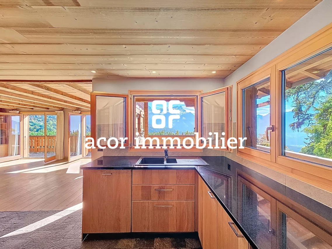 Chalet réconfortant avec vue imprenable sur les montagnes