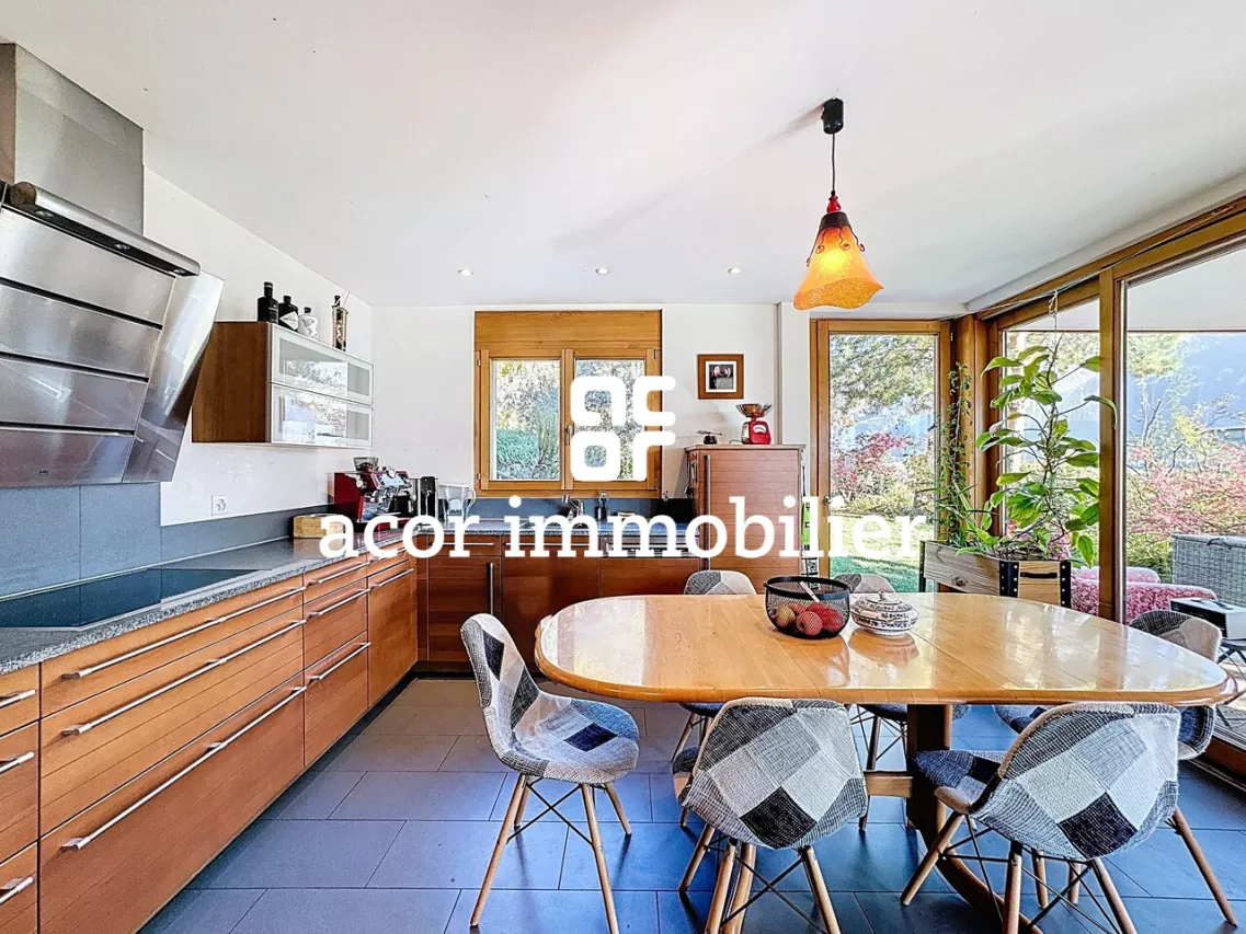 Saint-Léonard - Villa d'architecte nichée dans les vignes