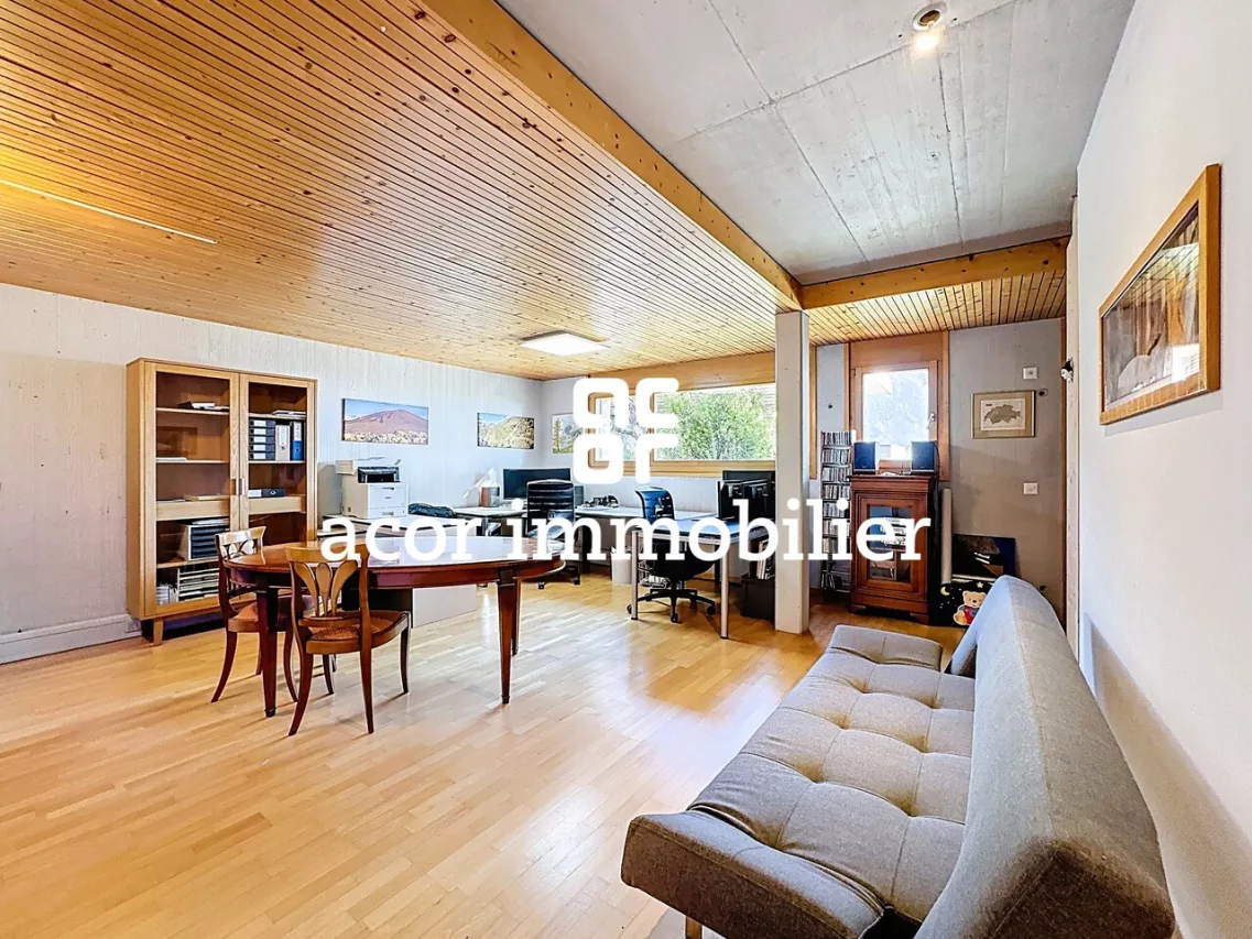 Saint-Léonard - Villa d'architecte nichée dans les vignes