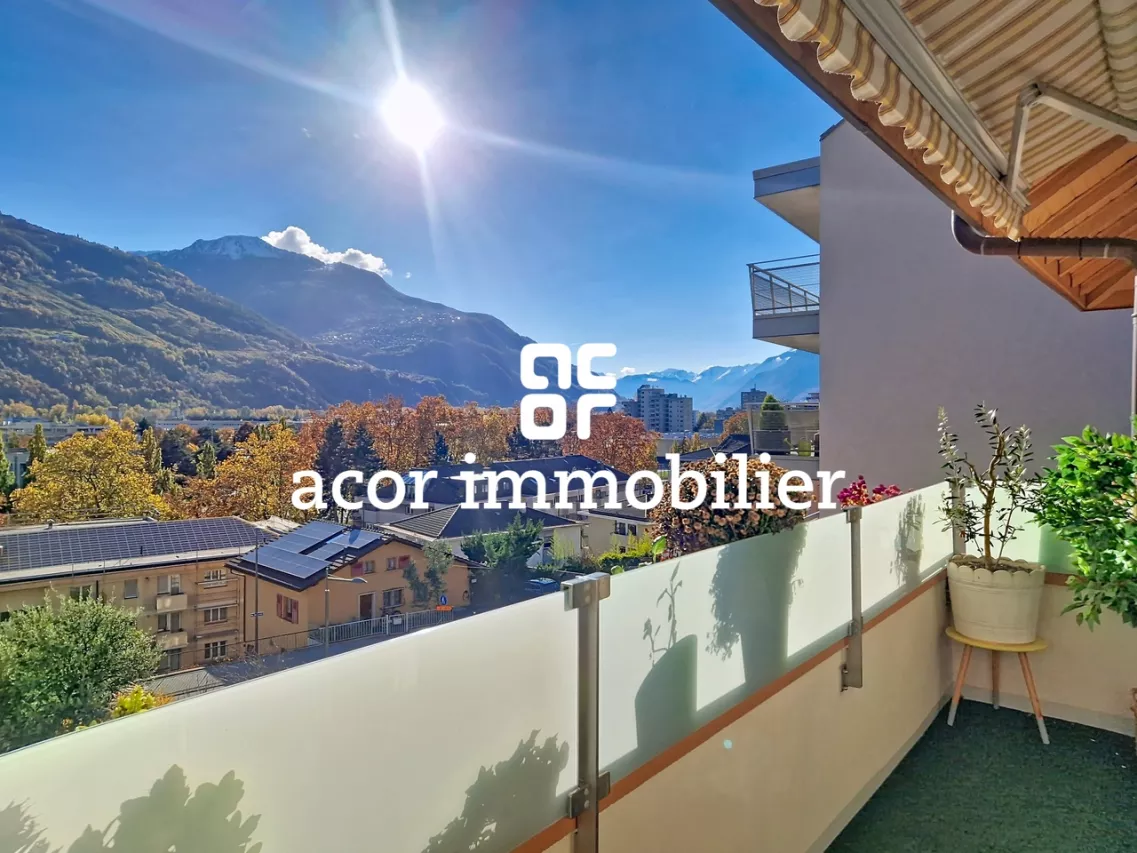 Charmant 4.5 pièces rénové au coeur de Sion