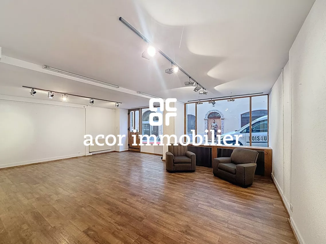 À louer : Local commercial de 80 m² idéalement situé dans la vieille ville de Sion