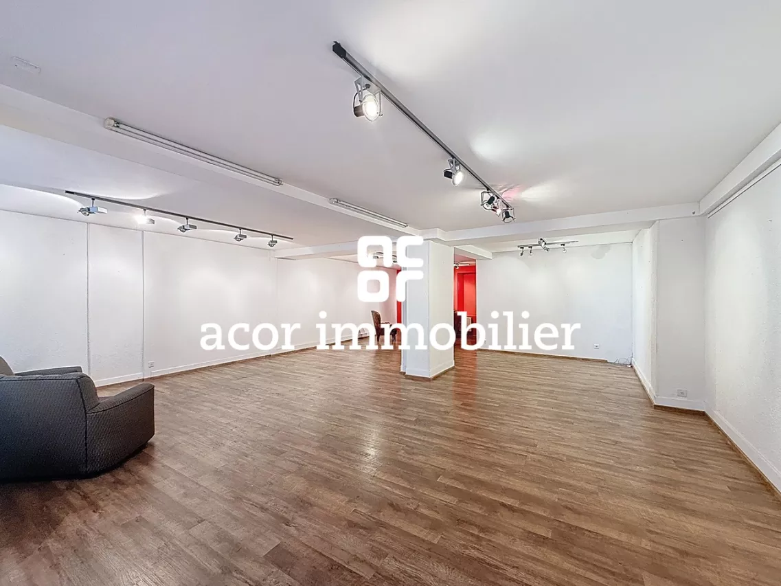 À louer : Local commercial de 80 m² idéalement situé dans la vieille ville de Sion