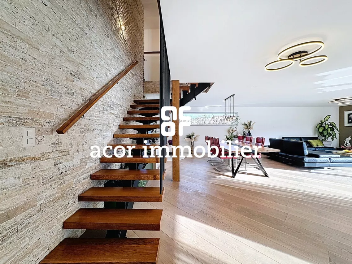 Fully - Spacieuse villa moderne 6½