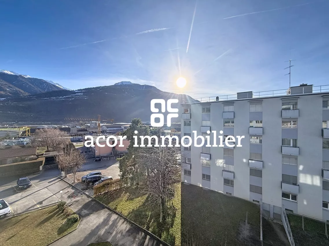 Bel appartement de 4,5 pièces avec vue dégagée sur les montagnes