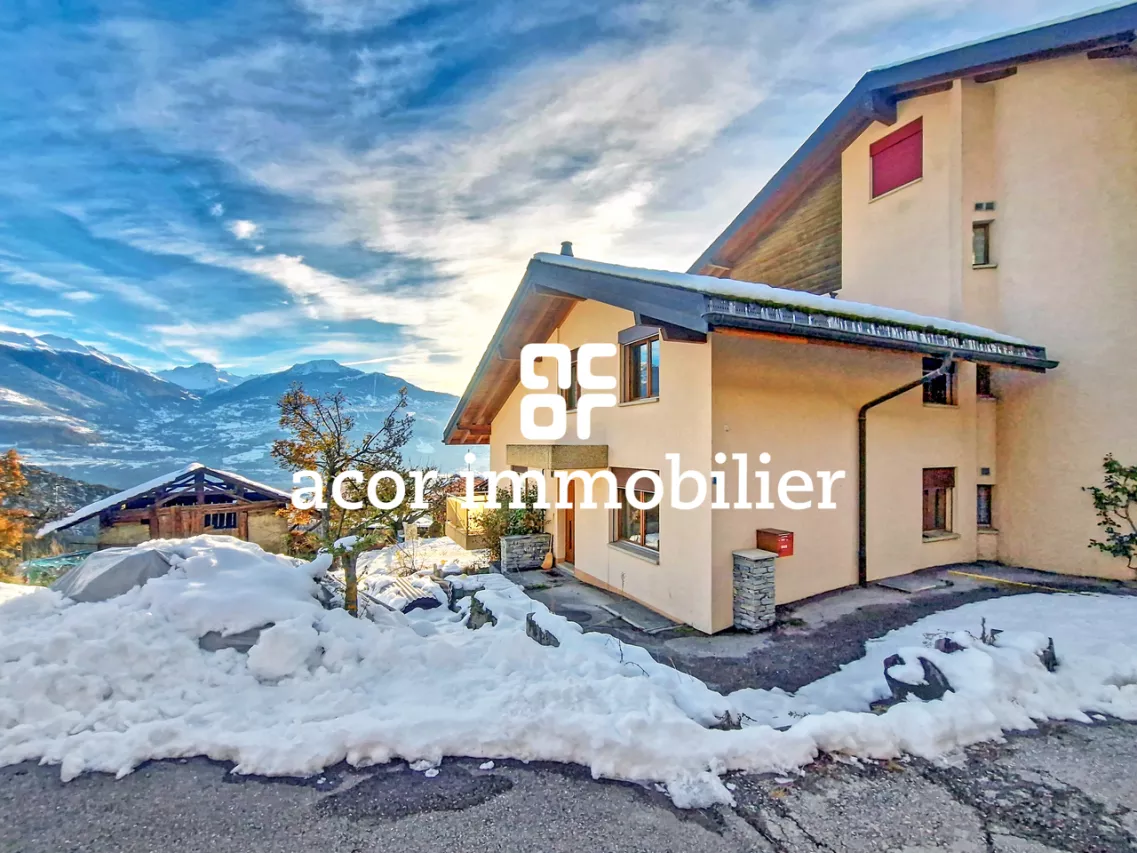 Charmante maison jumelée à Savièse!