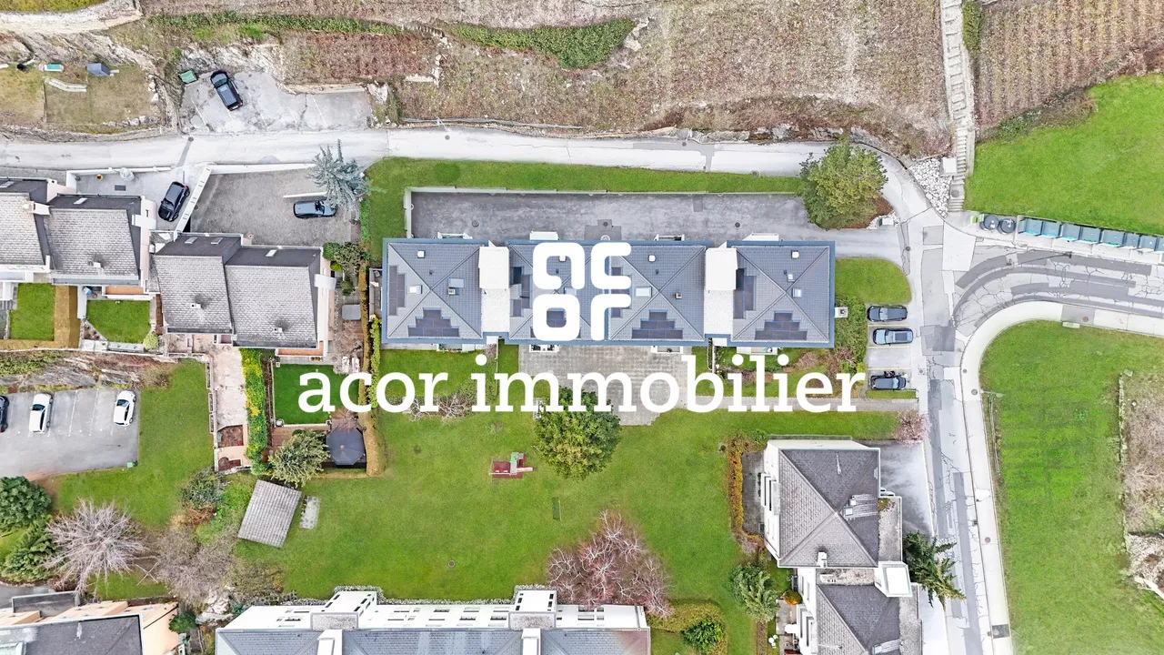 Charmant attique en duplex - Quartier prisé de Gravelone!