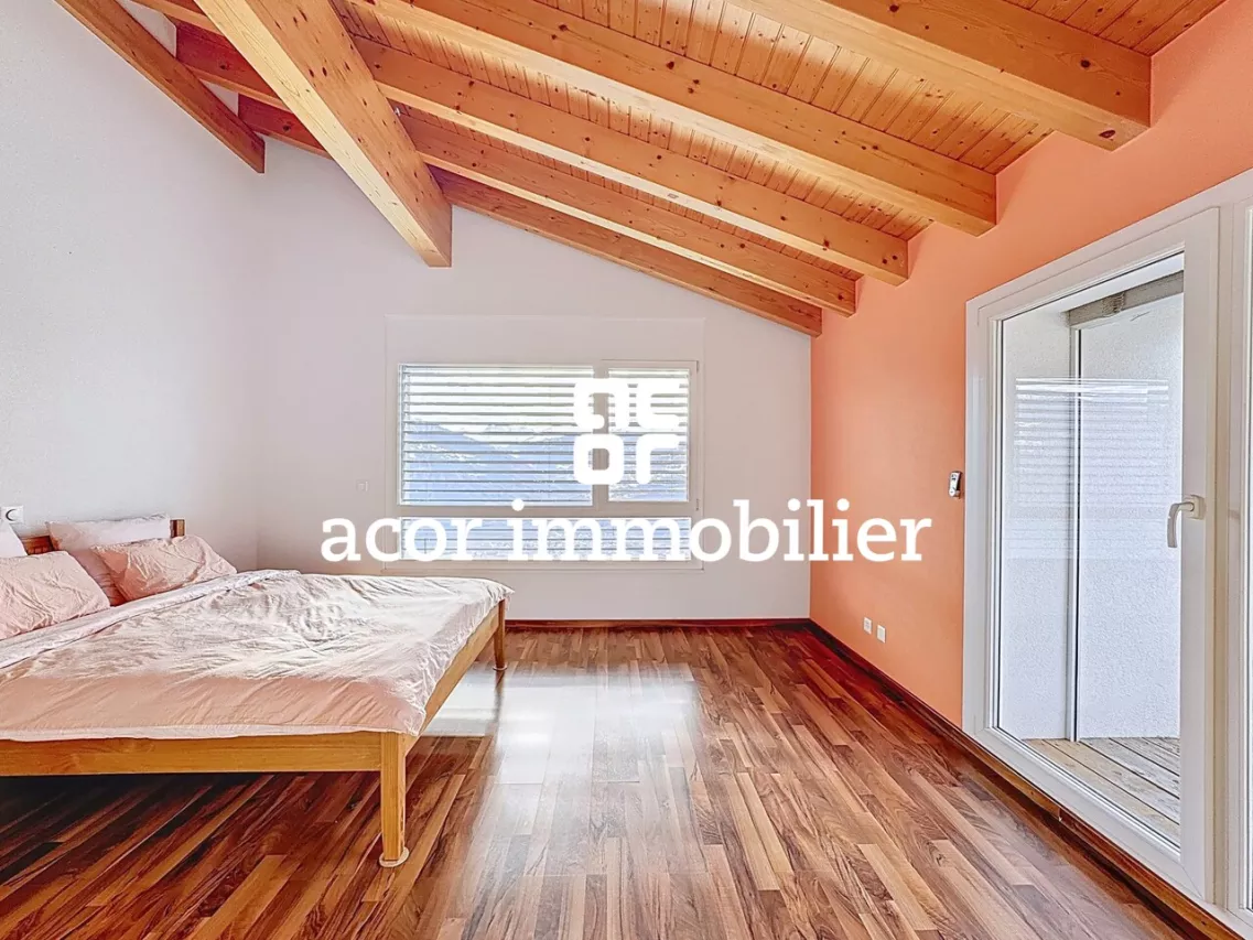 Arbaz - Duplex 5½ en attique