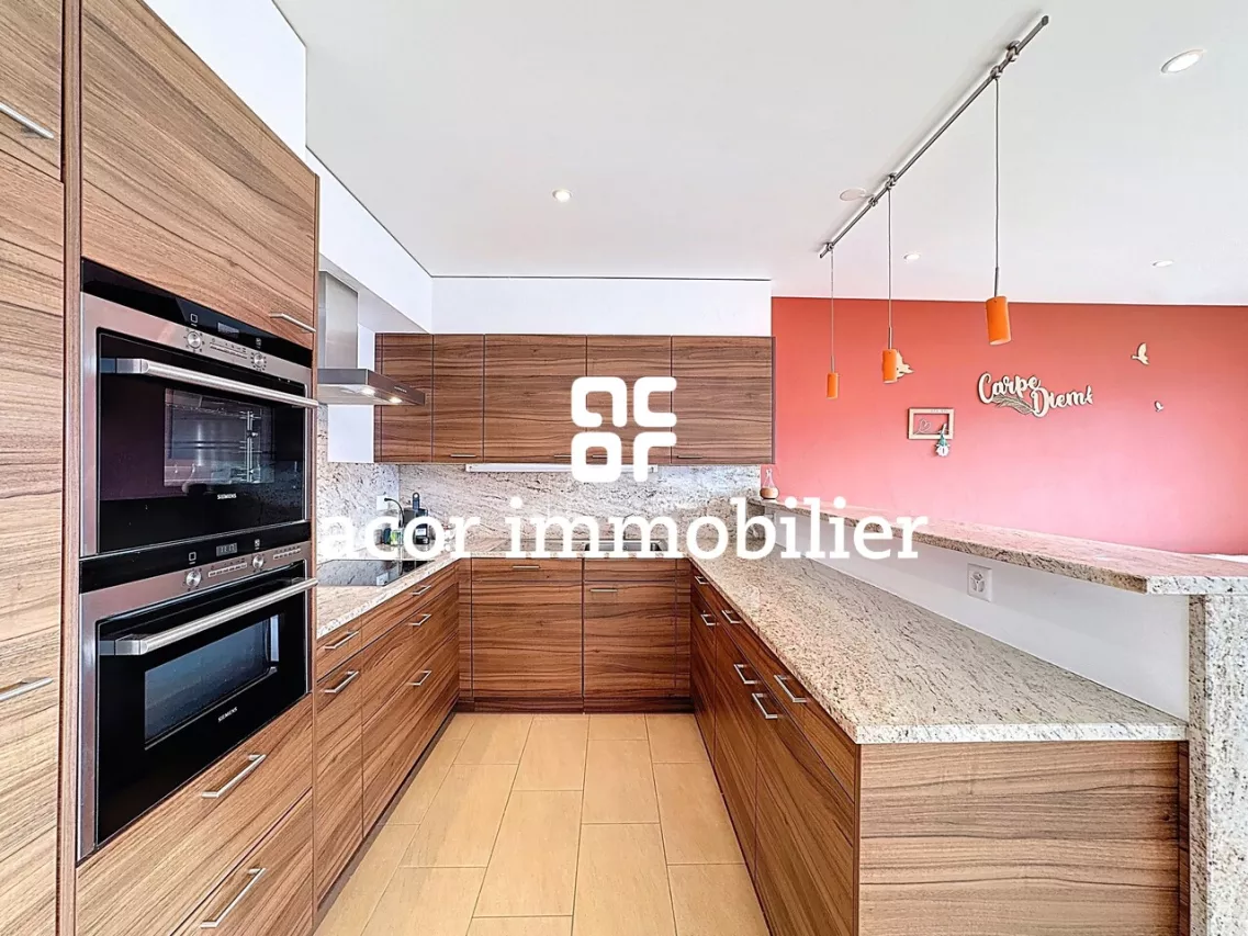 Arbaz - Duplex 5½ en attique