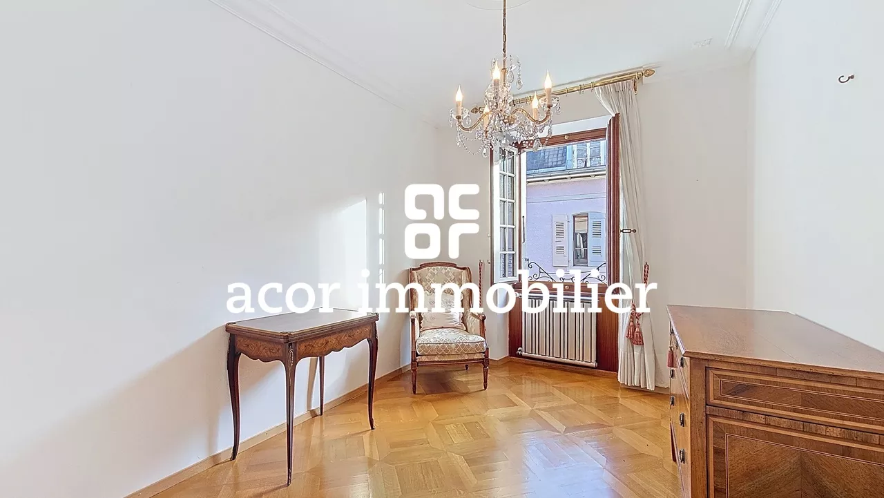 Maison de prestige avec commerce situation d'exception