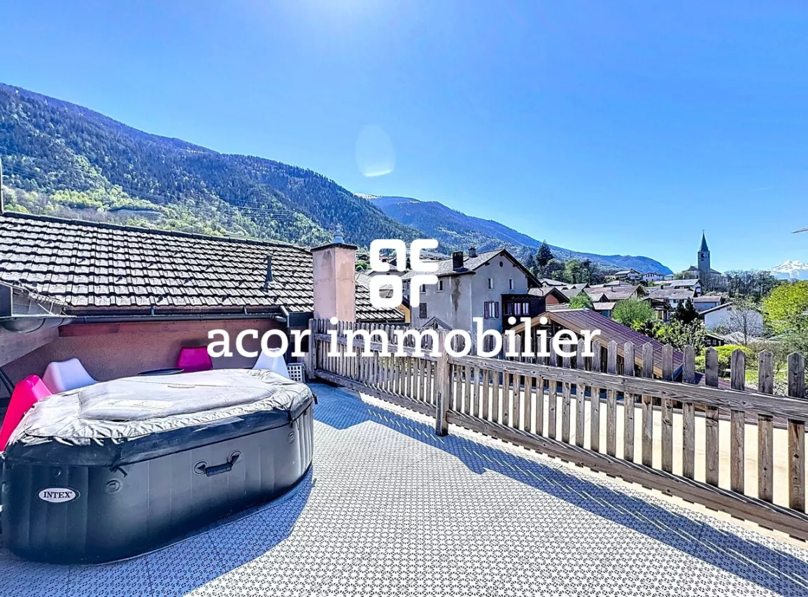 Chalais - Grande maison villageoise de 3 appartements