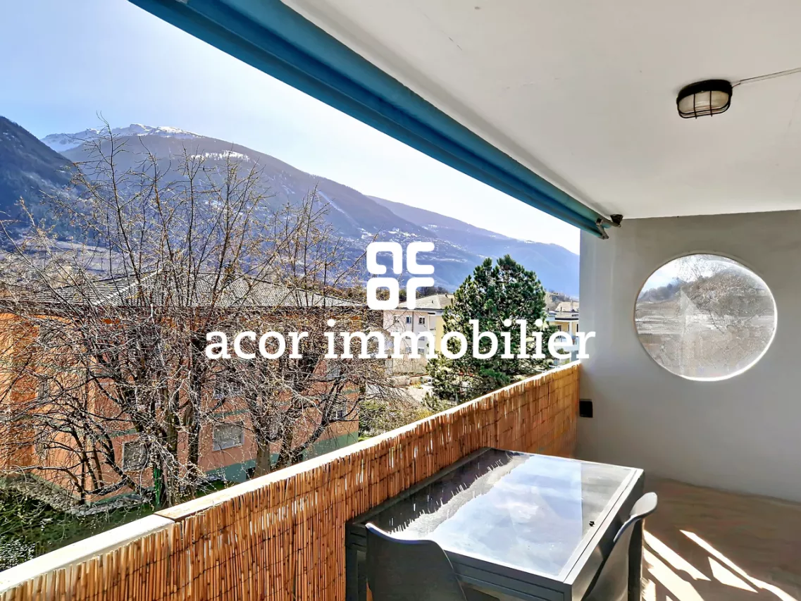 Lumineux 4.5 pièces dans un petit immeuble à Noës!