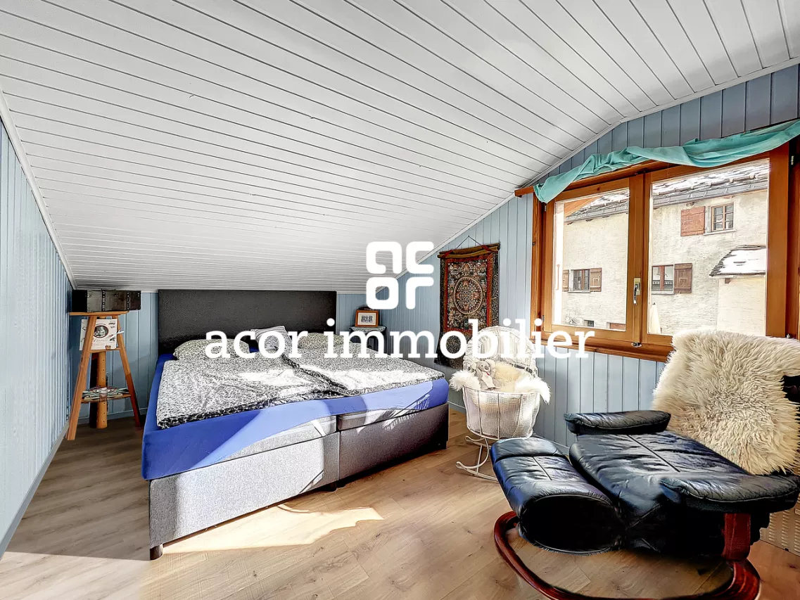 Immeuble d'habitation avec 2 appartements 4 1/2 pièces à Liddes