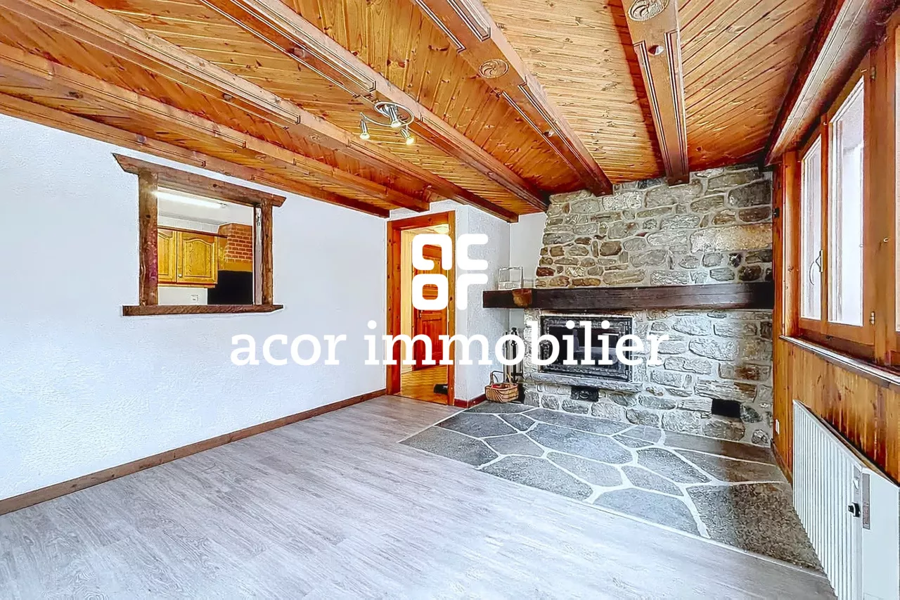 Maison de village avec deux appartements 4,5 pièces à Liddes