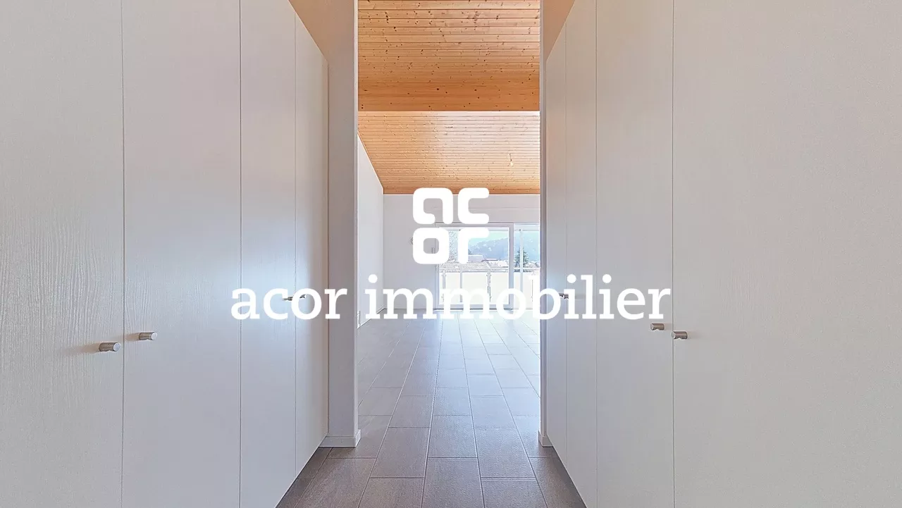 Appartement attique 4.5 pièces lumineux et Minergie