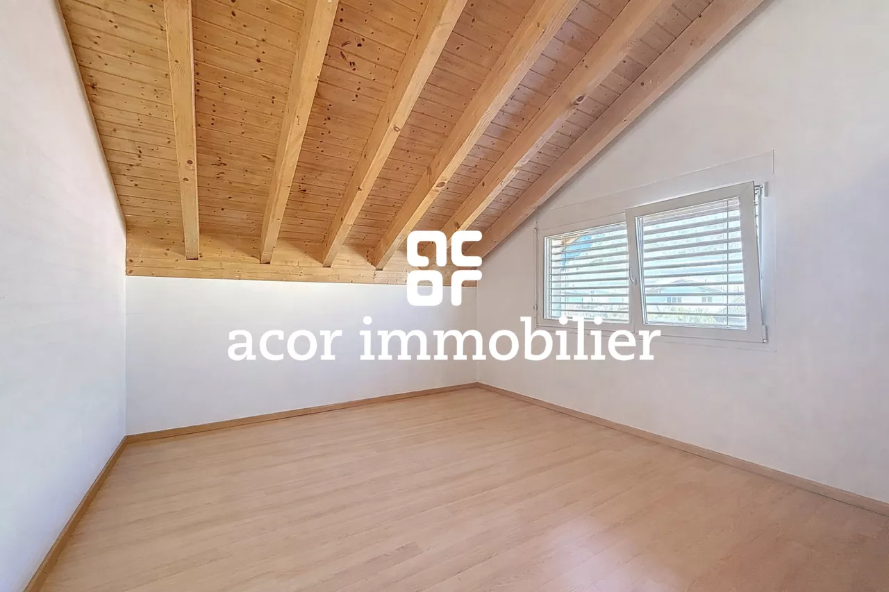 Villa familiale spacieuse avec grand jardin et fort potentiel