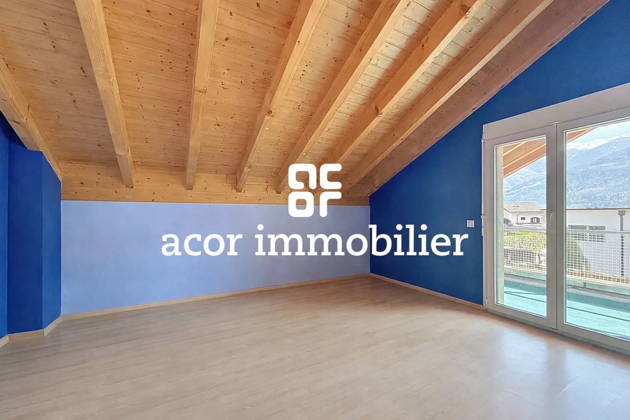 Villa familiale spacieuse avec grand jardin et fort potentiel