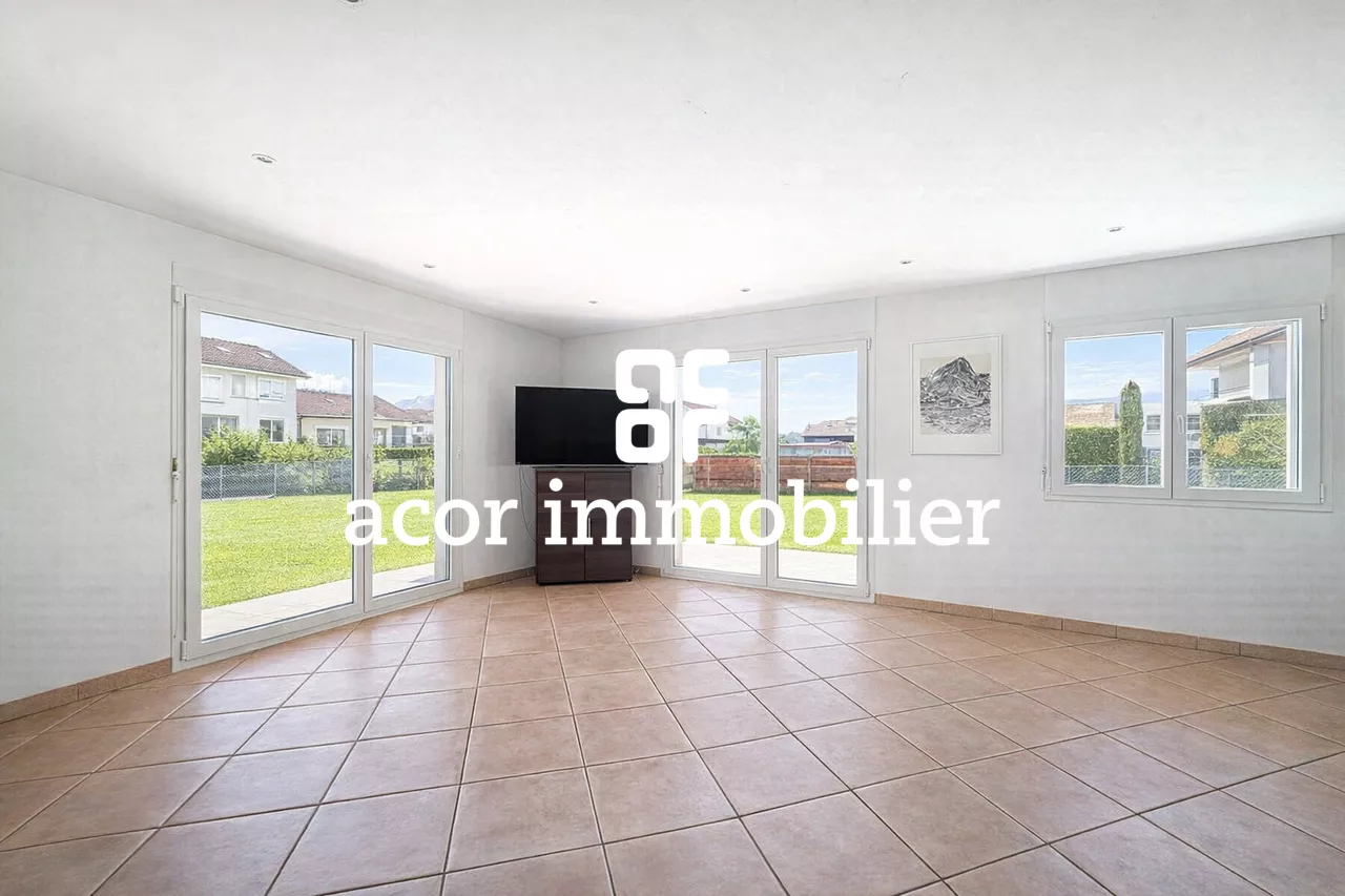 Villa familiale spacieuse avec grand jardin et fort potentiel