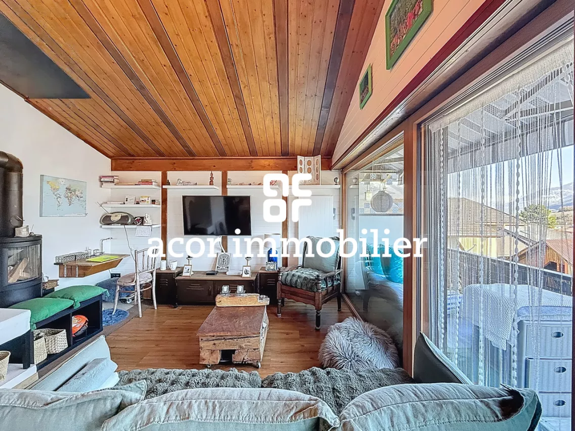 Charmante maisonnette rénovée au centre de Veyras