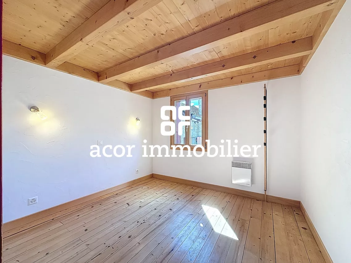 Maison villageoise rénovée avec charme - Vue Alpes &amp; fort potentiel