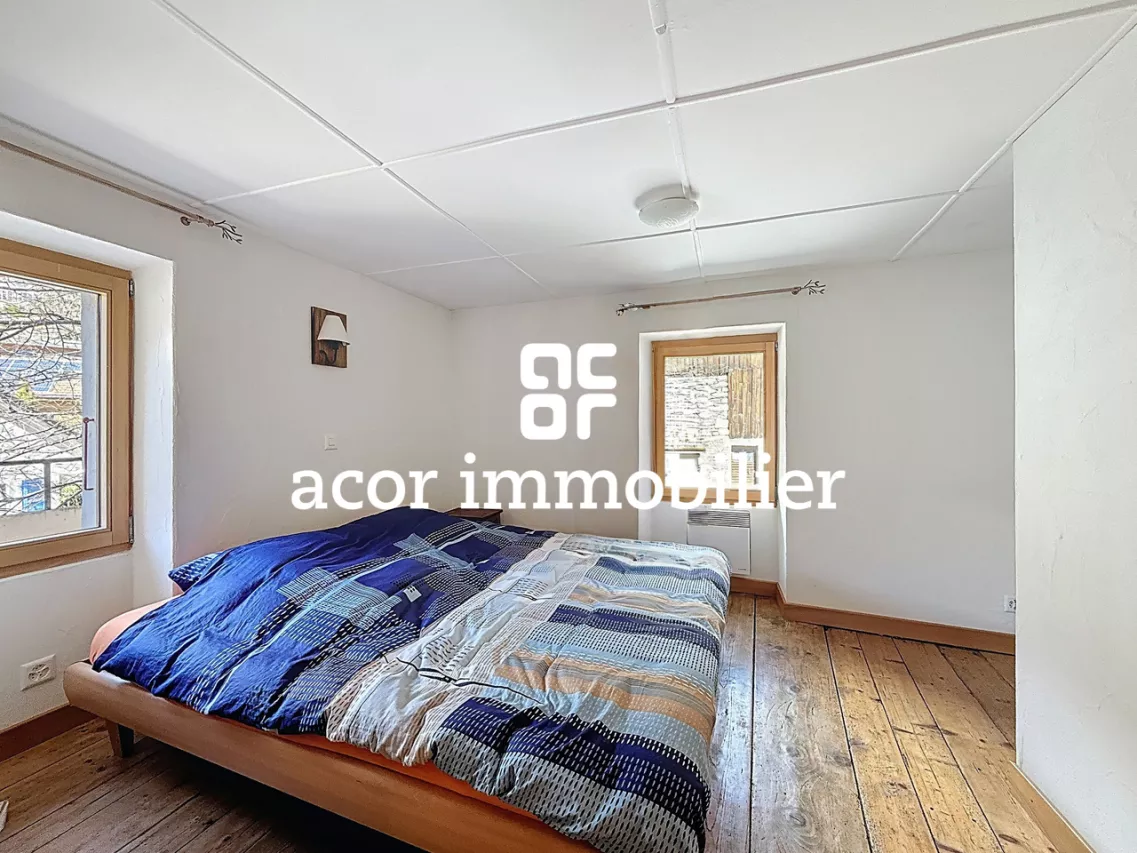 Maison villageoise rénovée avec charme - Vue Alpes &amp; fort potentiel