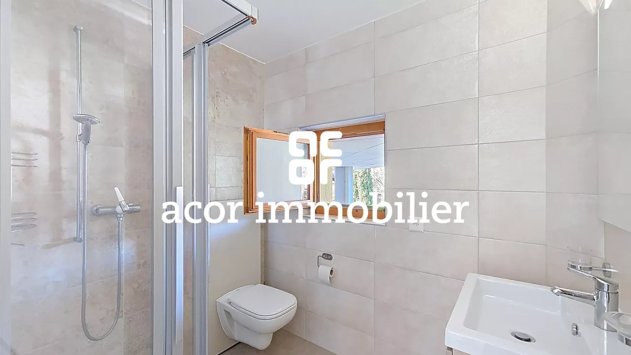 Villa d'architecte 6,5 pces aux volumes spectaculaires !