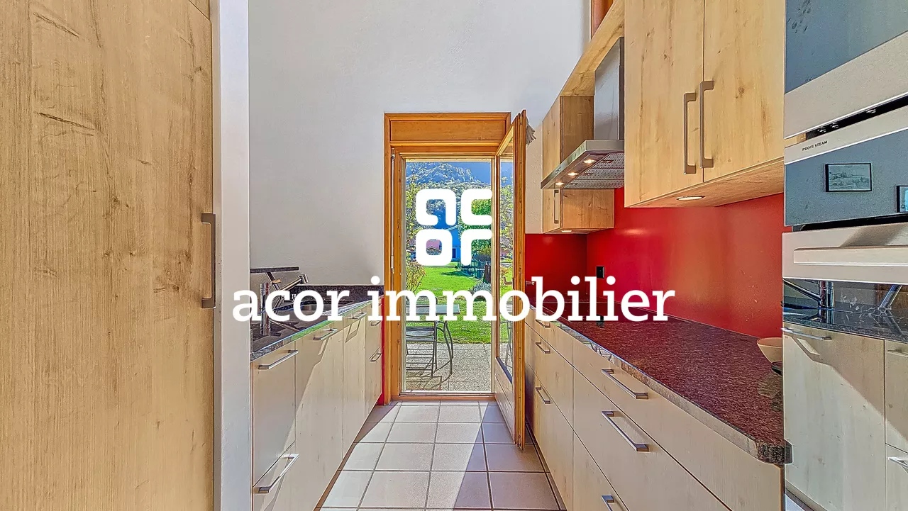 Villa d'architecte 6,5 pces aux volumes spectaculaires !