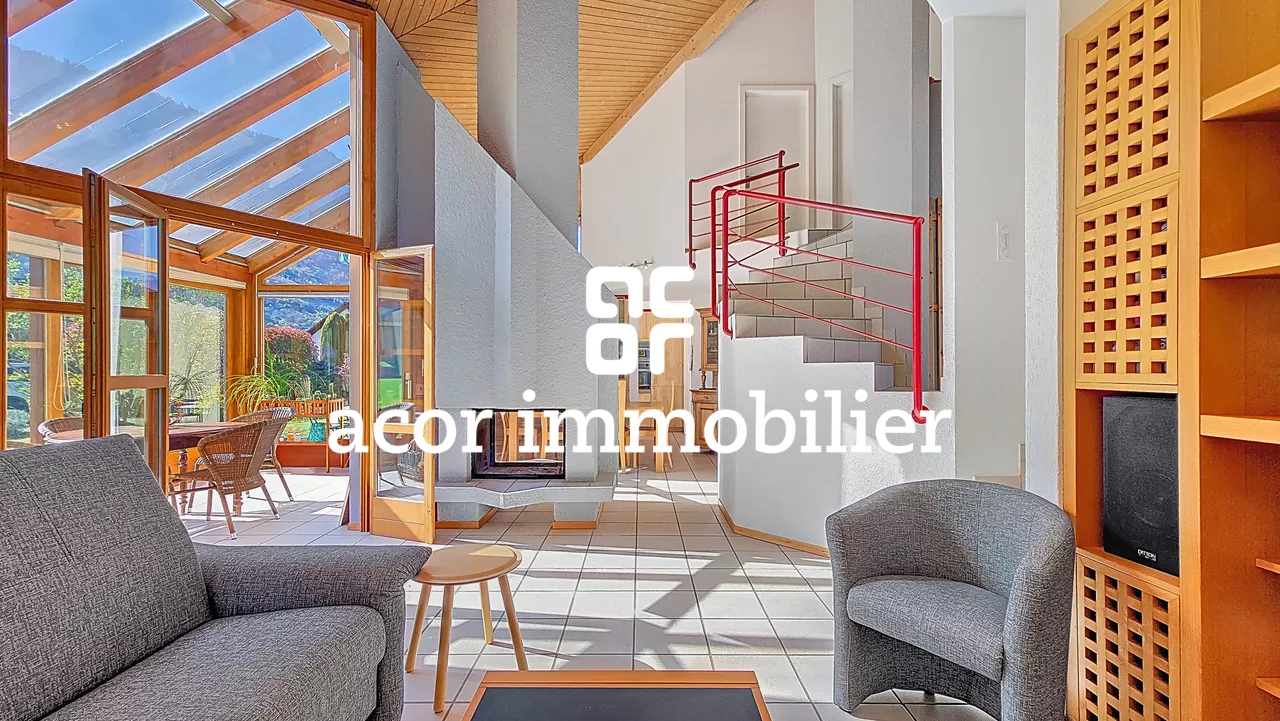 Villa d'architecte 6,5 pces aux volumes spectaculaires !