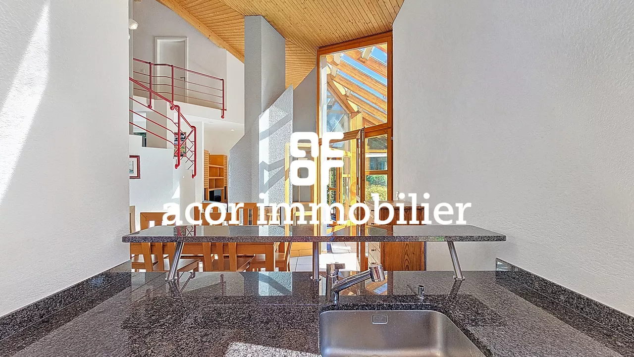 Villa d'architecte 6,5 pces aux volumes spectaculaires !