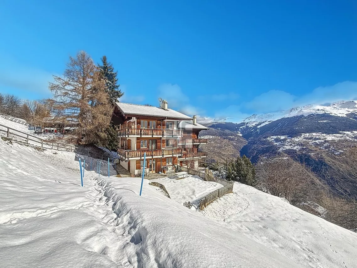 Appartement 3.5 pièces avec terrasse, à quelques pas des piste de ski.