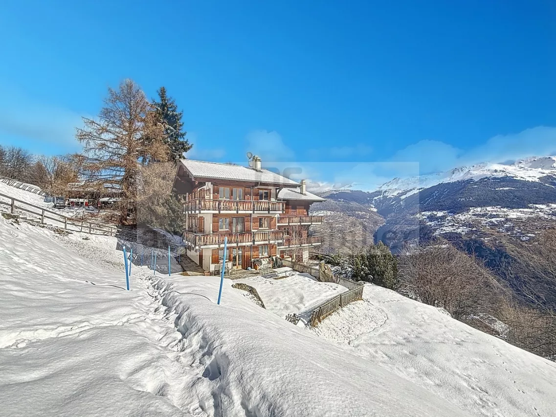 Appartement 3.5 pièces avec terrasse, à quelques pas des piste de ski.