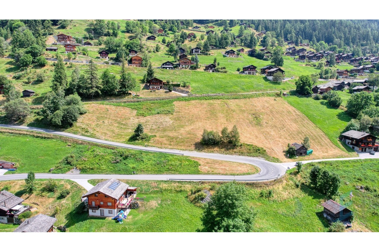 EXCLUSIVITE Magnifique terrain de 5950m² pour résidence principale