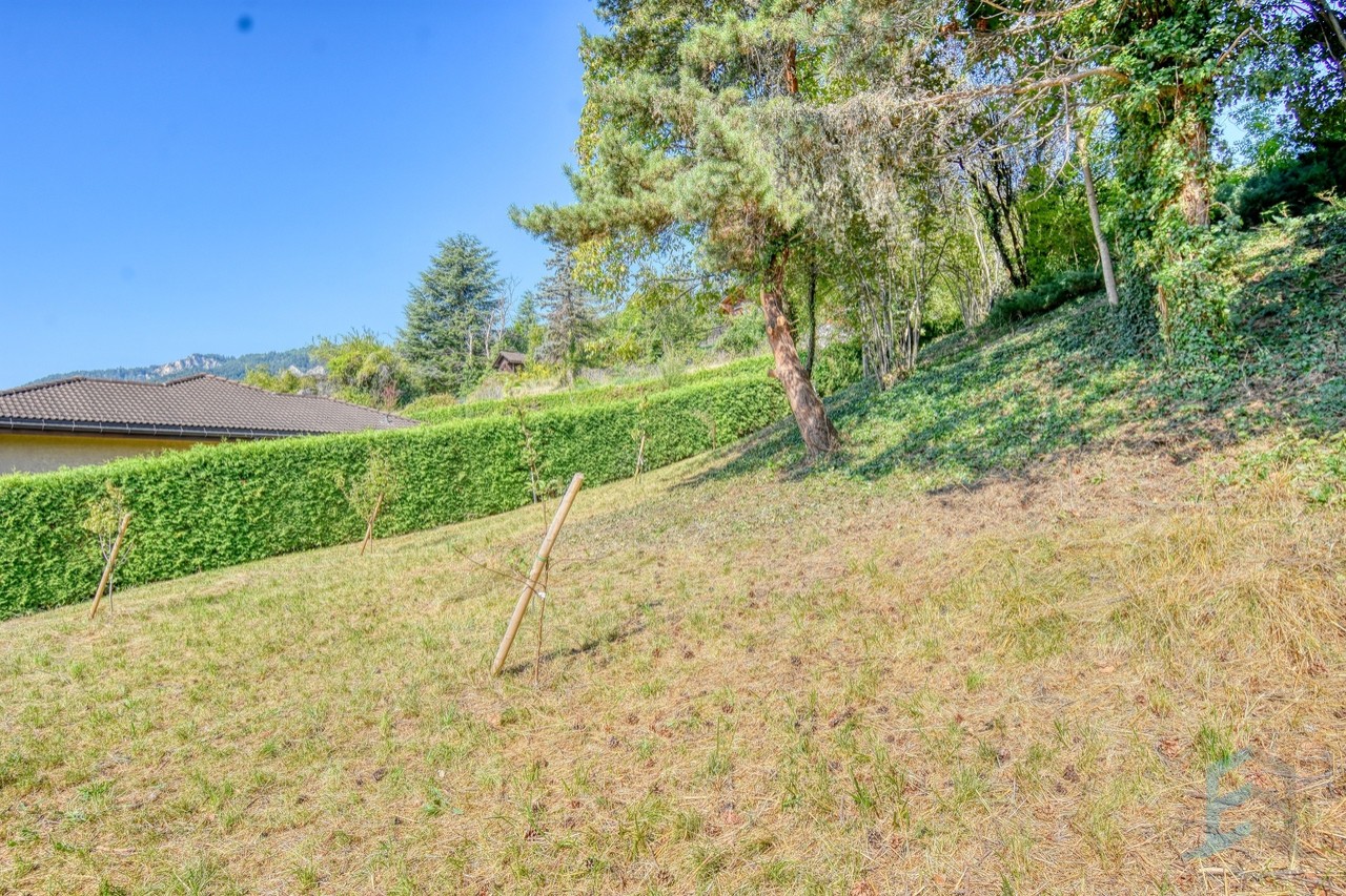 EXCLUSIVITE Magnifique terrain à bâtir de 670m²