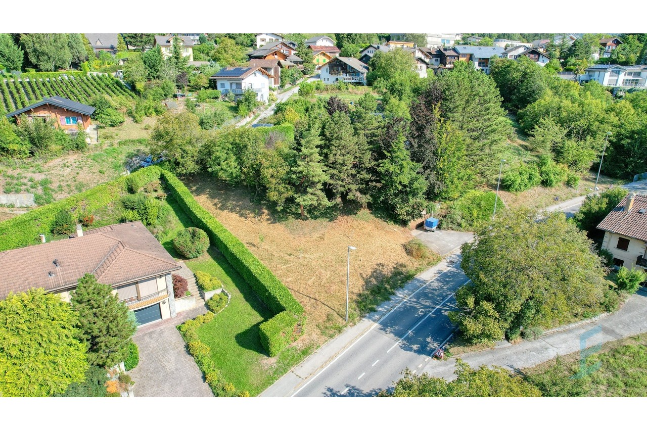 EXCLUSIVITE Magnifique terrain à bâtir de 670m²