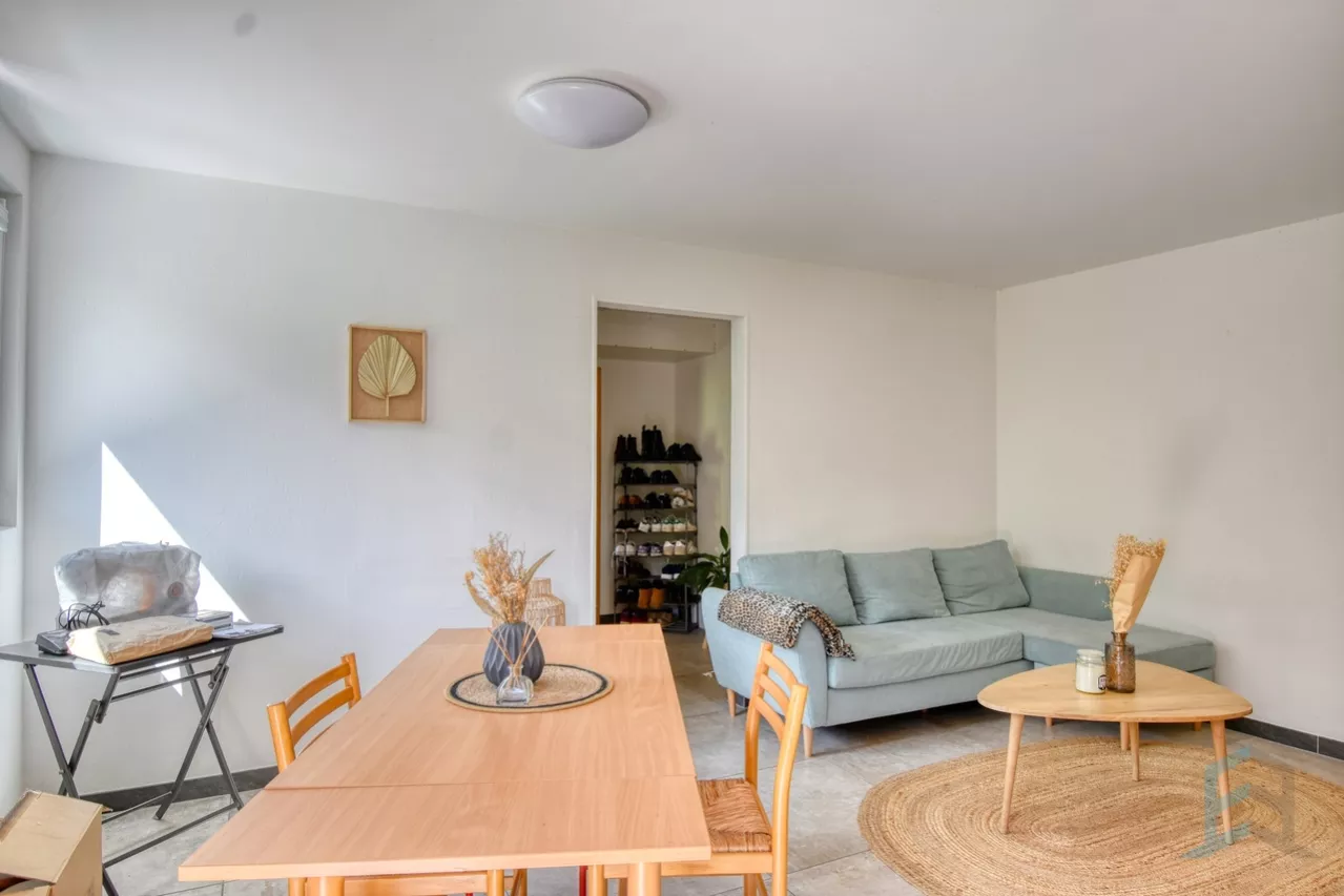 A LOUER Joli appartement en rez-de-chaussée de 2 ½ pièces à Granges VS