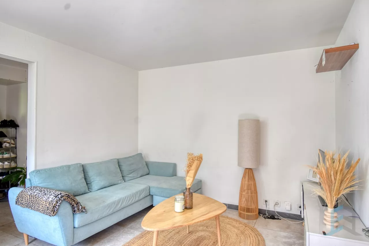 A LOUER Joli appartement en rez-de-chaussée de 2 ½ pièces à Granges VS