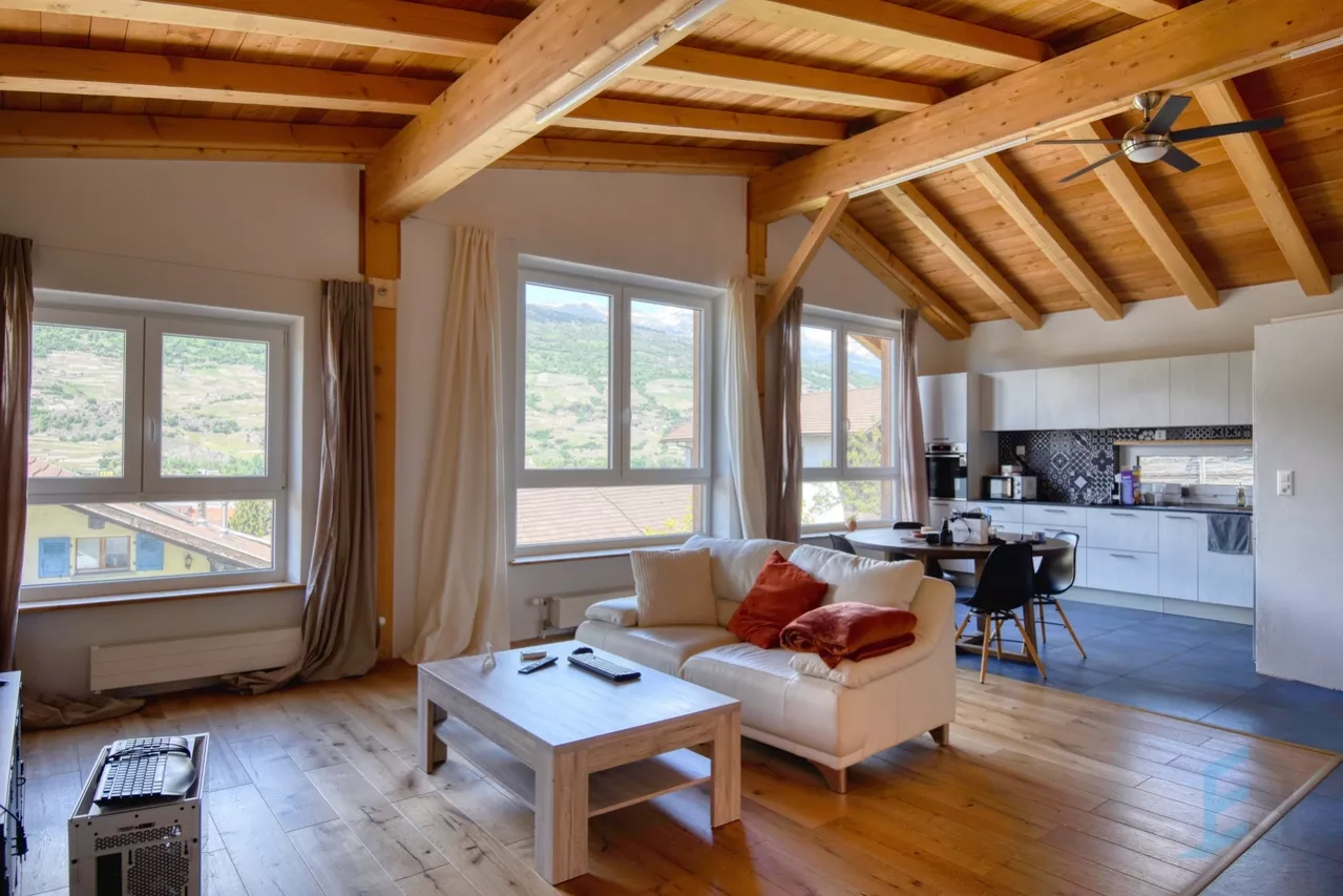 EXCLUSIF Belle maison rénovée de 3 ½ pièces avec spacieux sous-sol