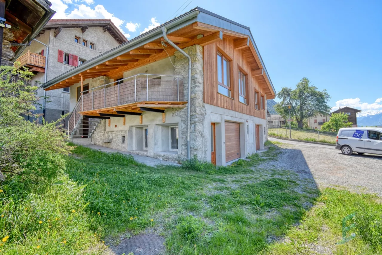 EXCLUSIF Belle maison rénovée de 3 ½ pièces avec spacieux sous-sol