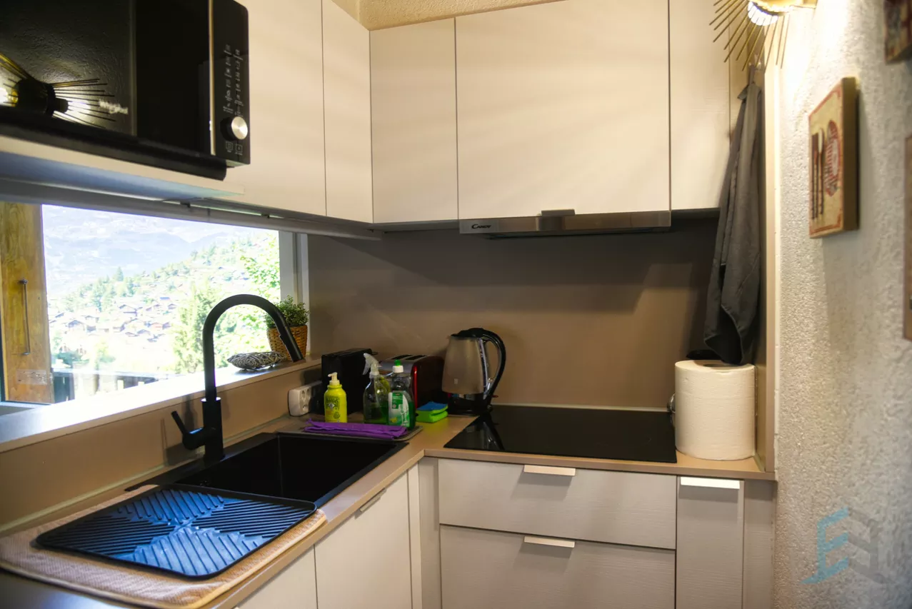 A LOUER Charmant appartement meublé de 2 ½ pièces en lisière de forêt