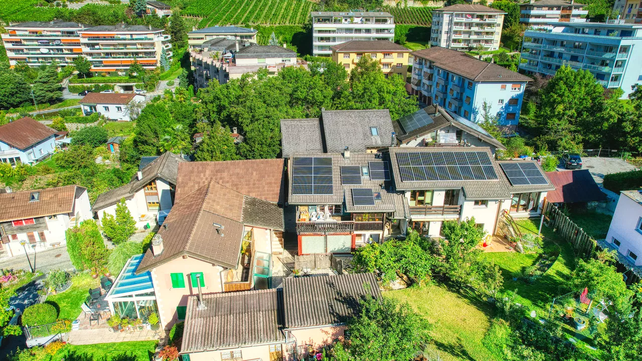 A LOUER Charmant appartement meublé de 3 ½ pièces en rez-de-jardin