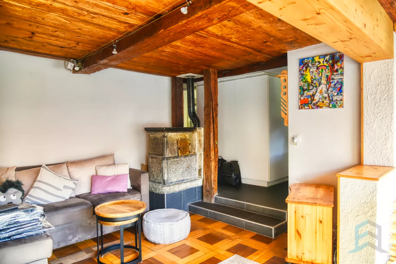A LOUER Charmant appartement meublé de 3 ½ pièces en rez-de-jardin
