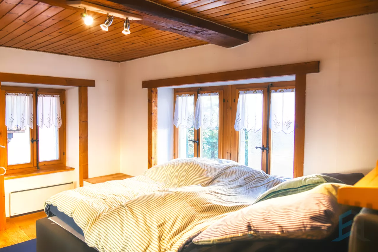 A LOUER Charmant appartement meublé de 3 ½ pièces en rez-de-jardin