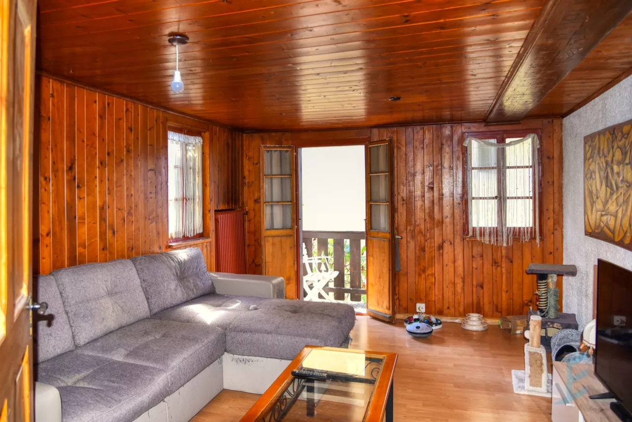 EXCLUSIF Maison villageoise de 2 appartements au centre de Miège